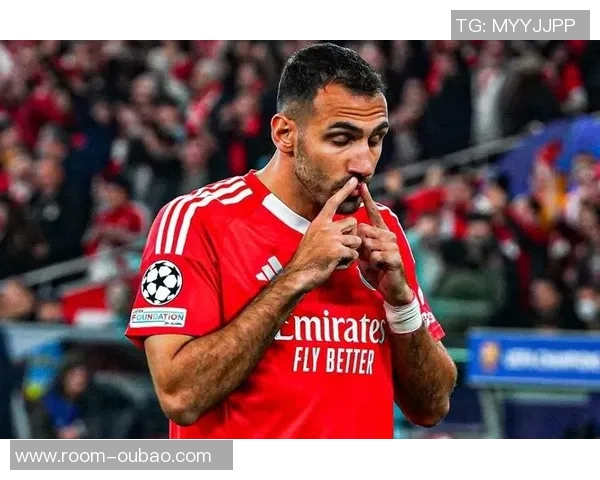 帕夫利季斯称赞特鲁宾头球精彩或将与其共同训练提升技巧 帕夫利季斯称赞特鲁宾头球精彩或将与其共同训练提升技巧